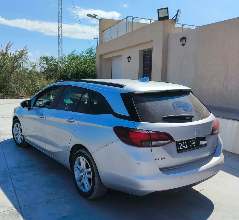 Opel Astra - Photo 7