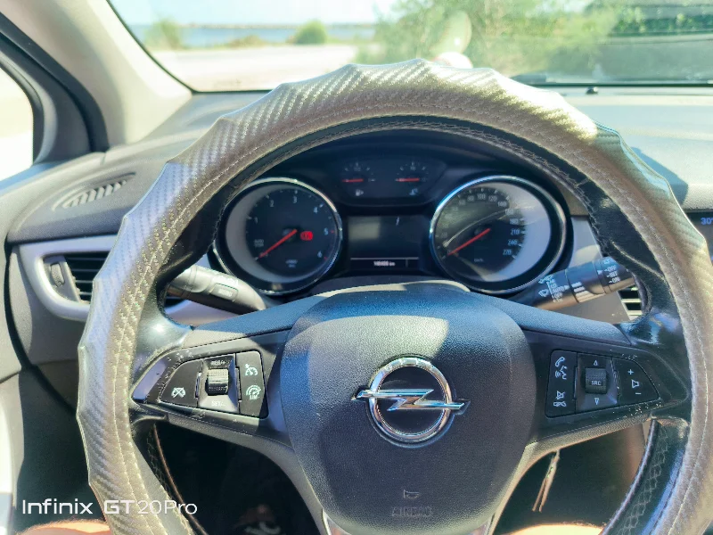 Opel Astra - Photo 6