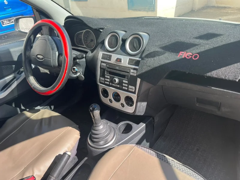 Ford FIESTA - Photo 8