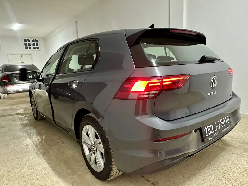 Volkswagen Golf 8 - Photo 12
