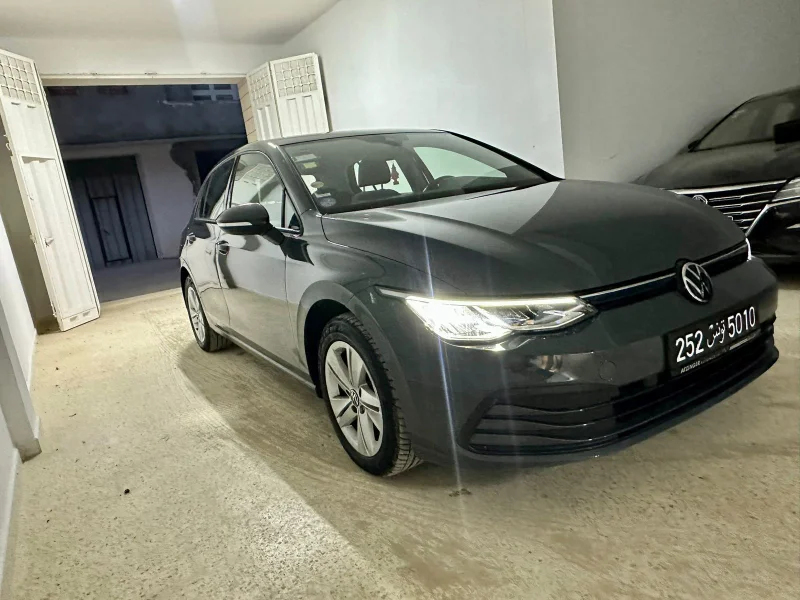 Volkswagen Golf 8 - Photo 5