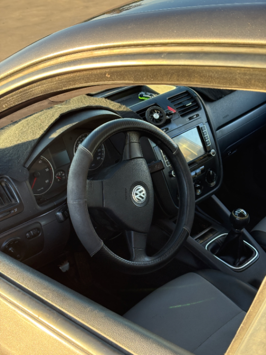 Volkswagen Jetta - Photo 9