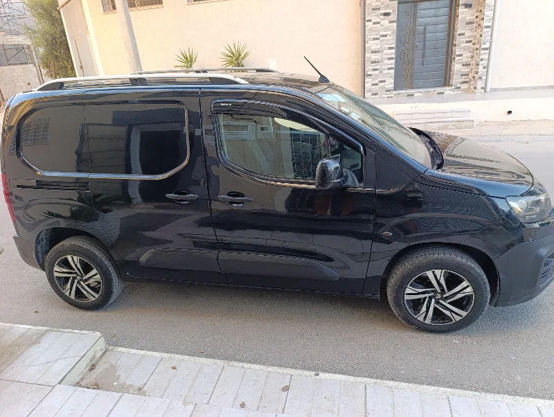 Citroen BERLINGO - Photo 8