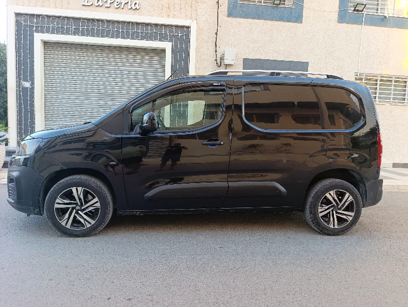 Citroen BERLINGO - Photo 4