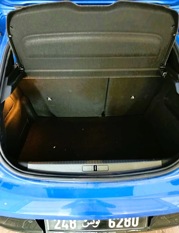 Peugeot 208 - Photo 18