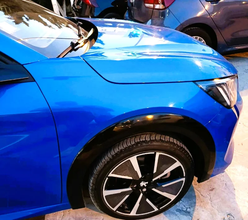 Peugeot 208 - Photo 13