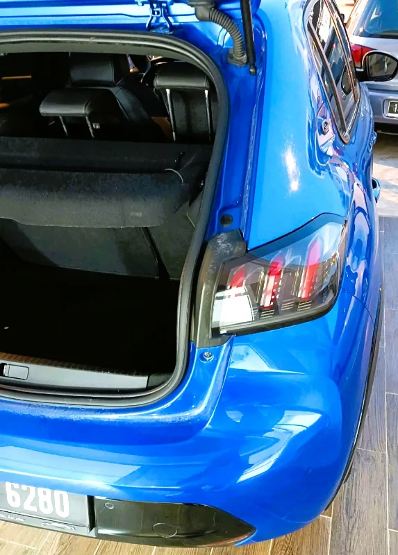 Peugeot 208 - Photo 5