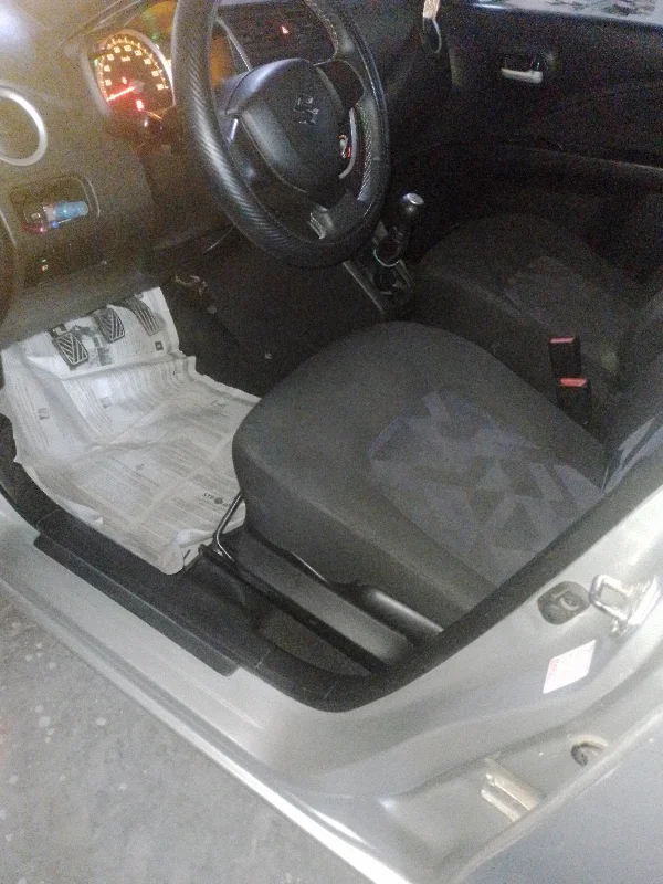 Suzuki Celerio - Photo 9