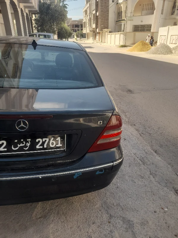 Mercedes 200 - Photo 5