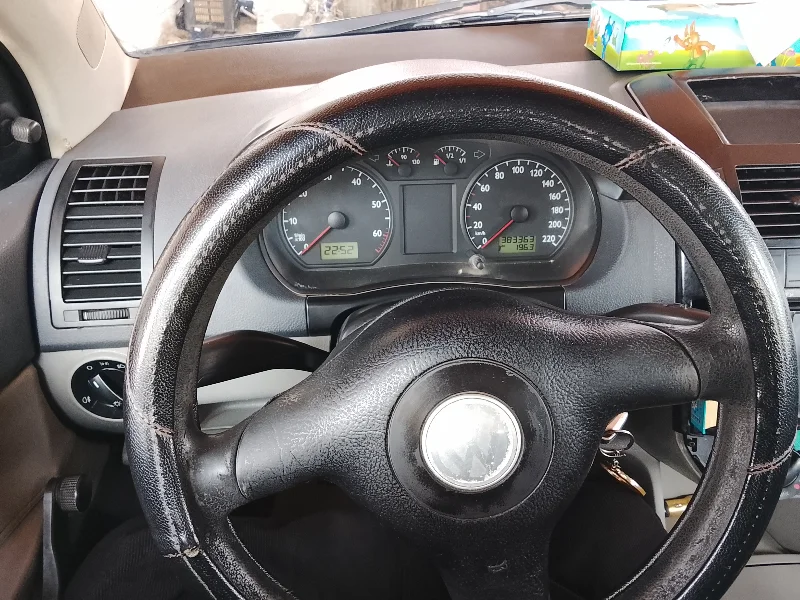 Volkswagen Polo - Photo 2