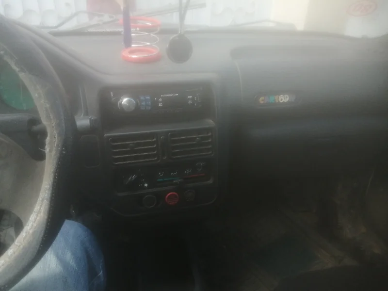 Peugeot 106 - Photo 9