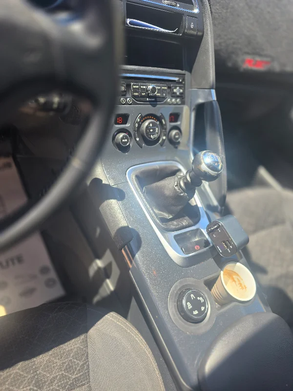 Peugeot 3008 - Photo 3