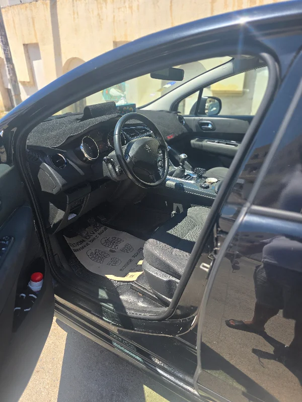 Peugeot 3008 - Photo 2