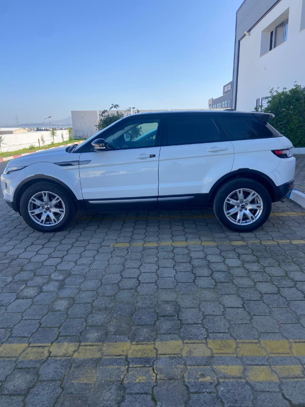 Land rover EVOQUE - Photo 6