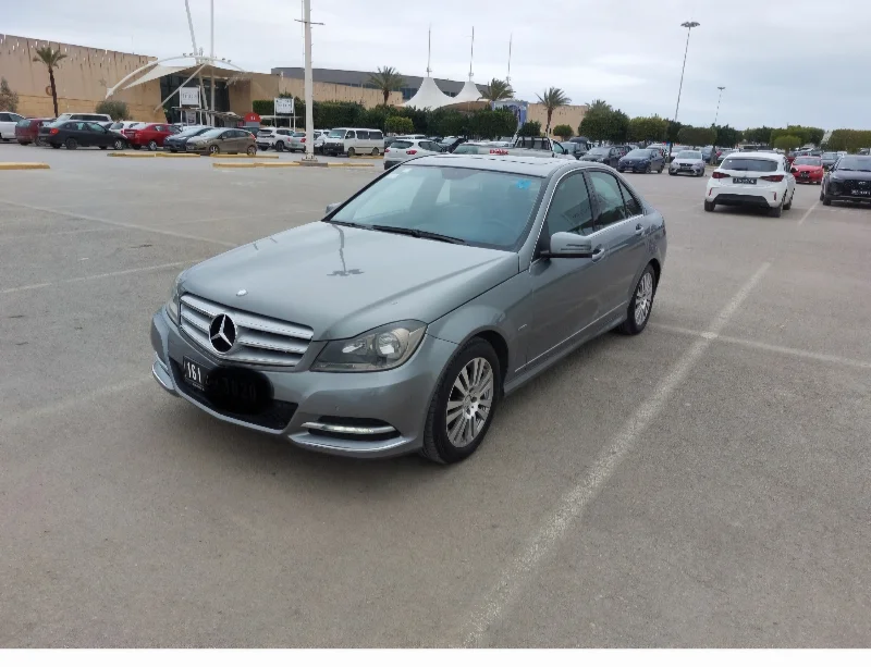 Mercedes Classe c 2011 Essence