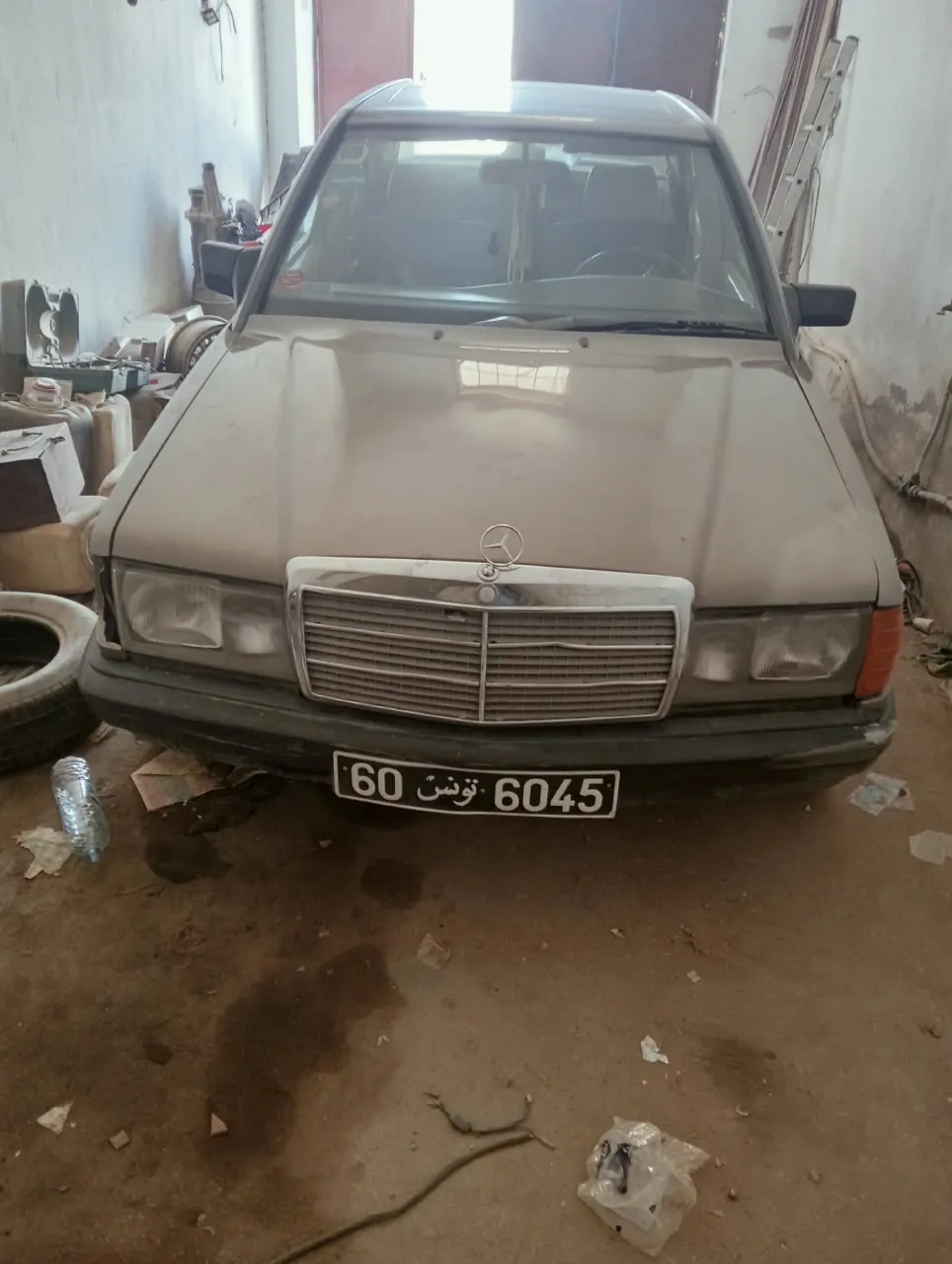Mercedes 190-series 2024