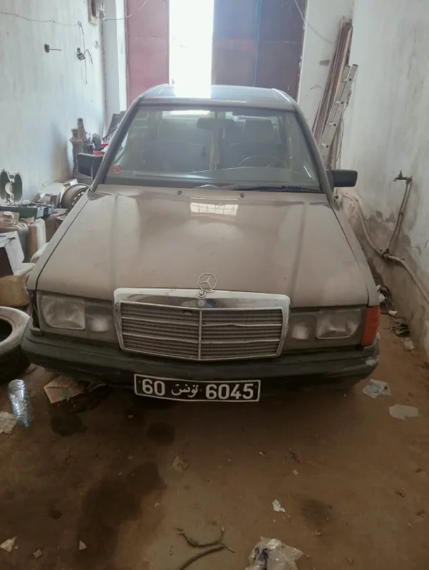 Mercedes 190-series - Photo 5
