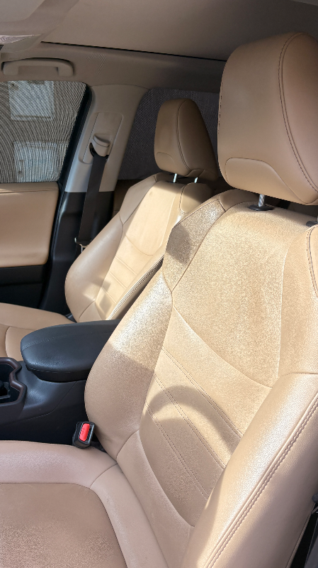 Toyota RAV4 - Photo 6