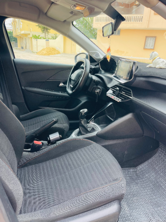 Peugeot 208 - Photo 7