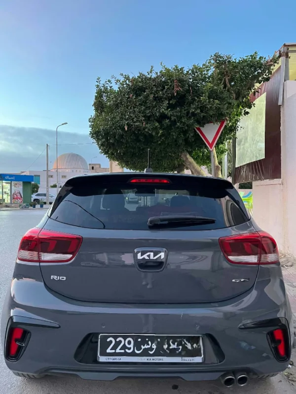 Kia RIO - Photo 7