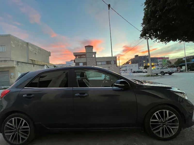 Kia RIO - Photo 4
