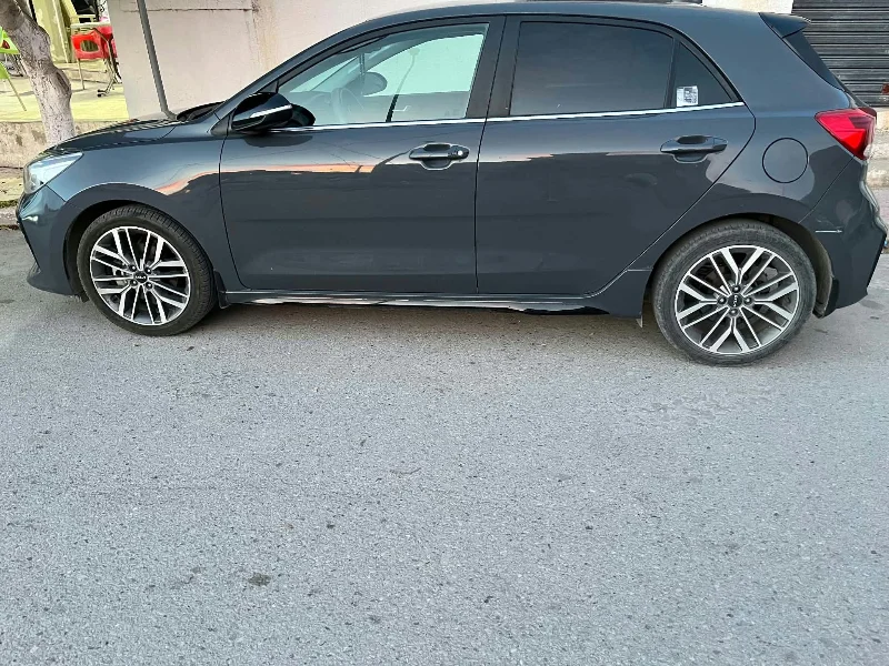 Kia RIO - Photo 3