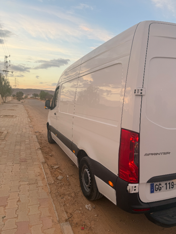 Mercedes Sprinter - Photo 9