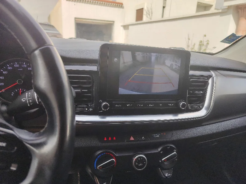 Kia STONIC - Photo 2