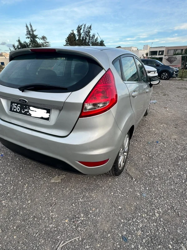 Ford FIESTA - Photo 11
