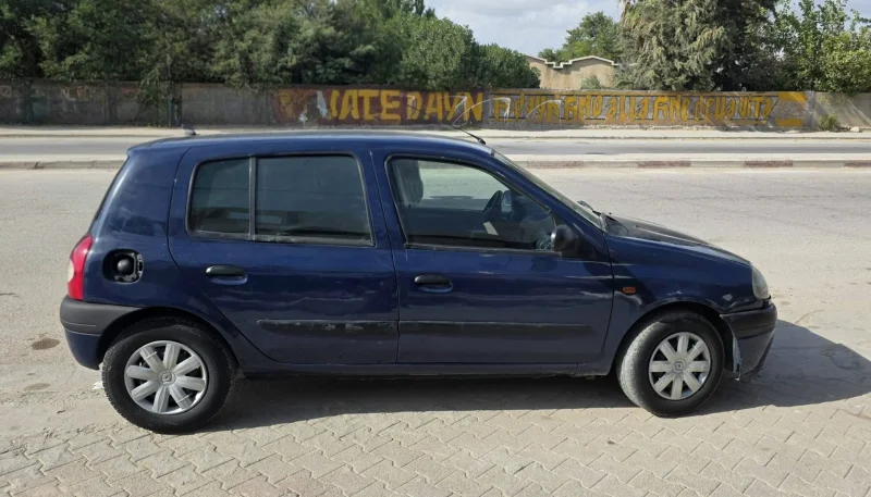 Renault Clio - Photo 5