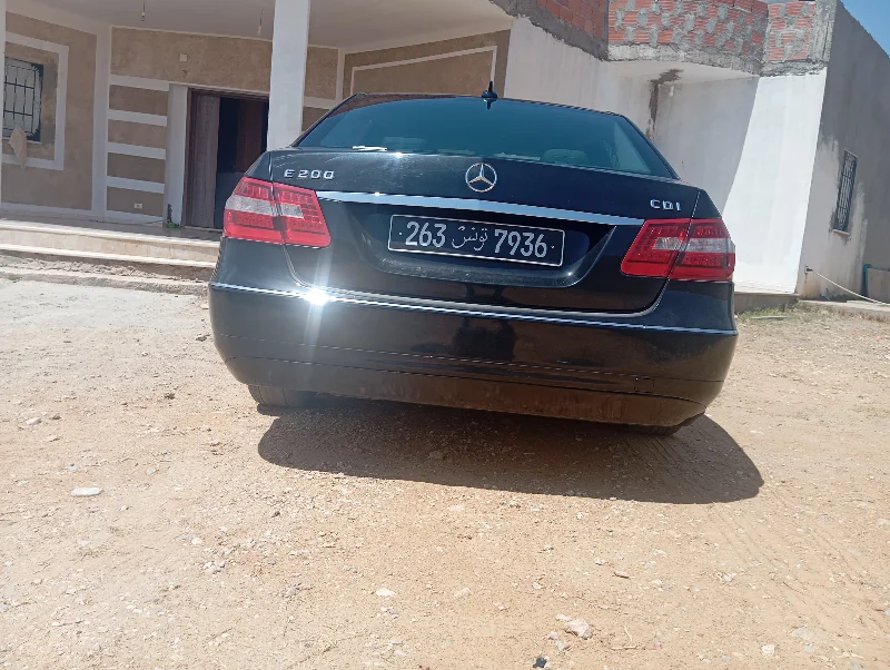 Mercedes 200 - Photo 6