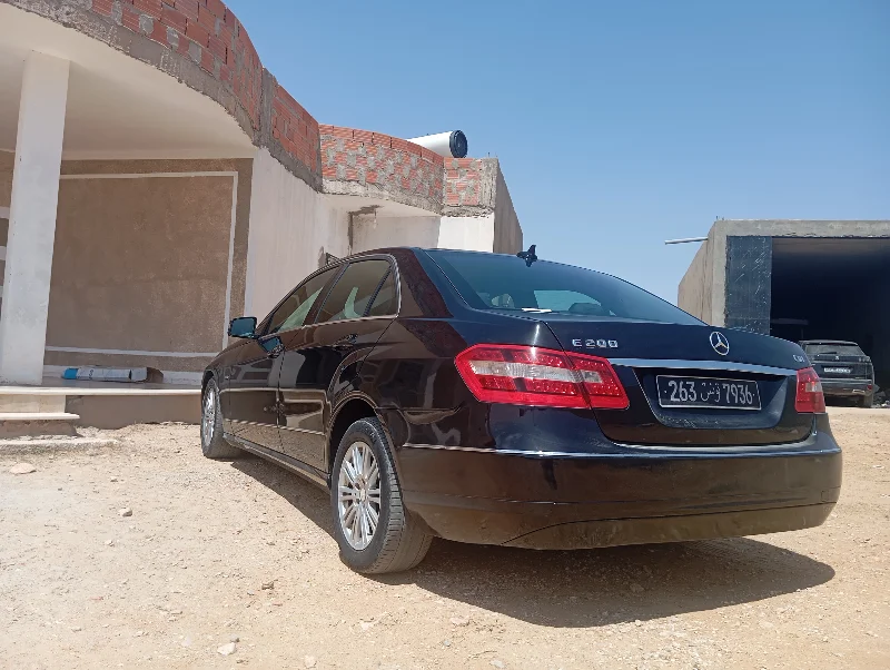 Mercedes 200 - Photo 3