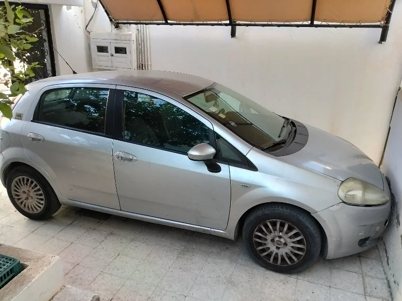 Fiat GRANDE PUNTO - Photo 8