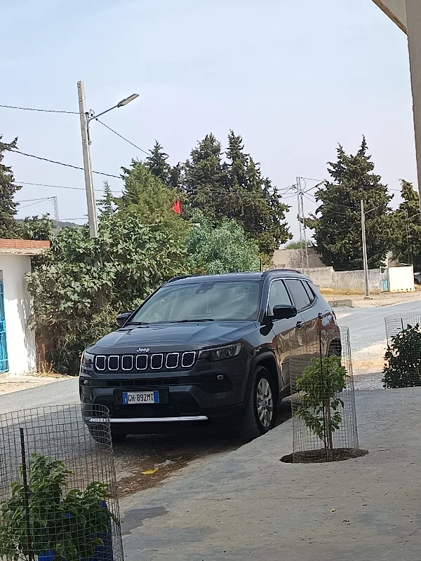 Jeep COMPASS - Photo 3