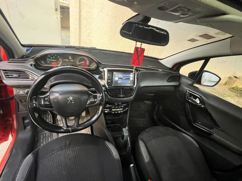 Peugeot 208 - Photo 7