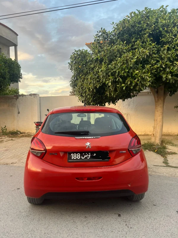 Peugeot 208 - Photo 3