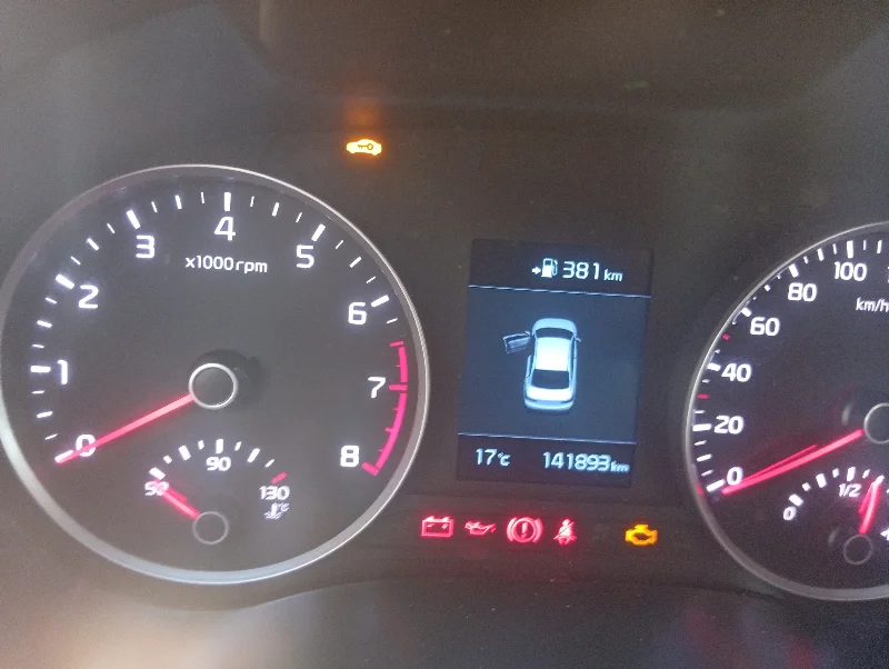 Kia RIO - Photo 5
