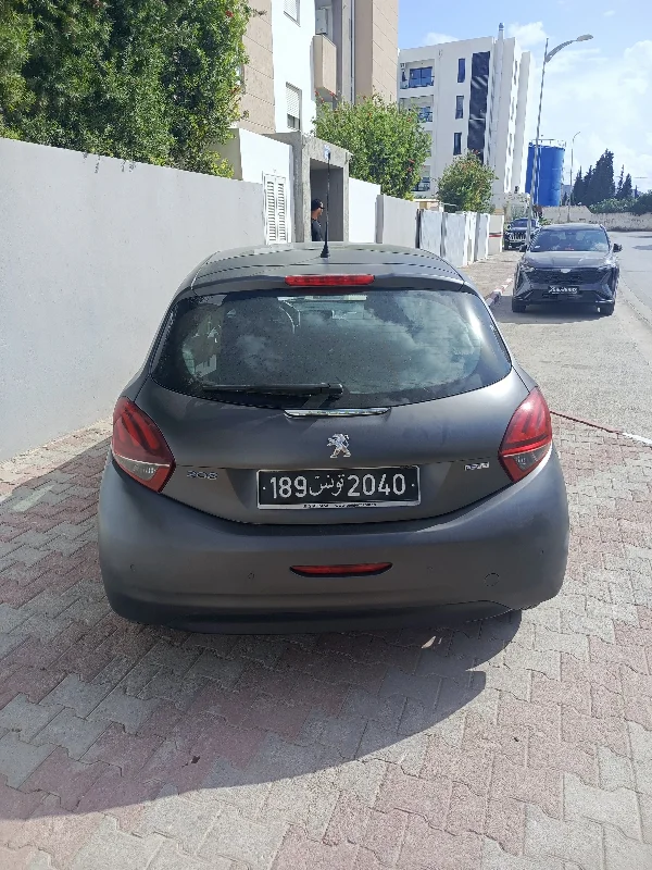 Peugeot 208 - Photo 5