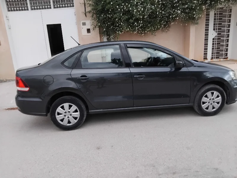 Volkswagen Polo - Photo 2