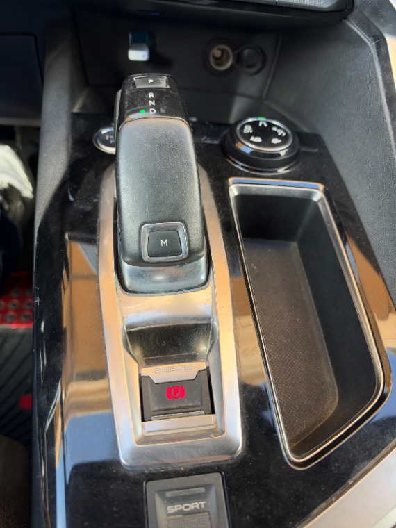 Peugeot 3008 - Photo 3