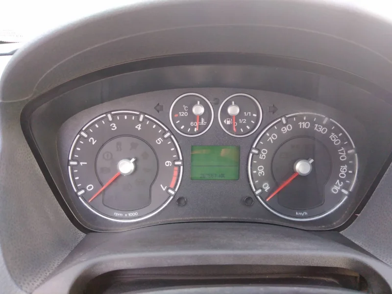Ford FIESTA - Photo 3