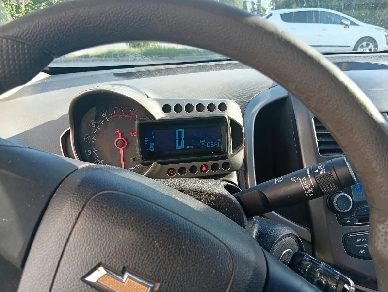 Chevrolet SONIC - Photo 3