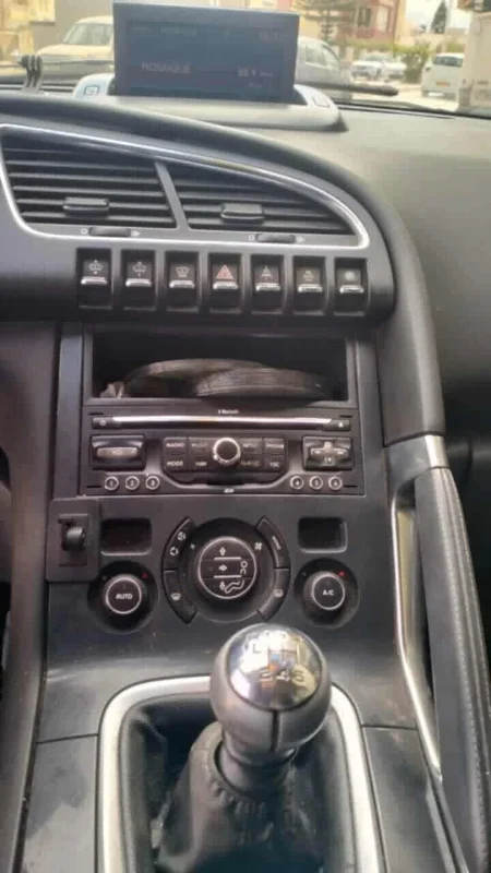 Peugeot 3008 - Photo 2