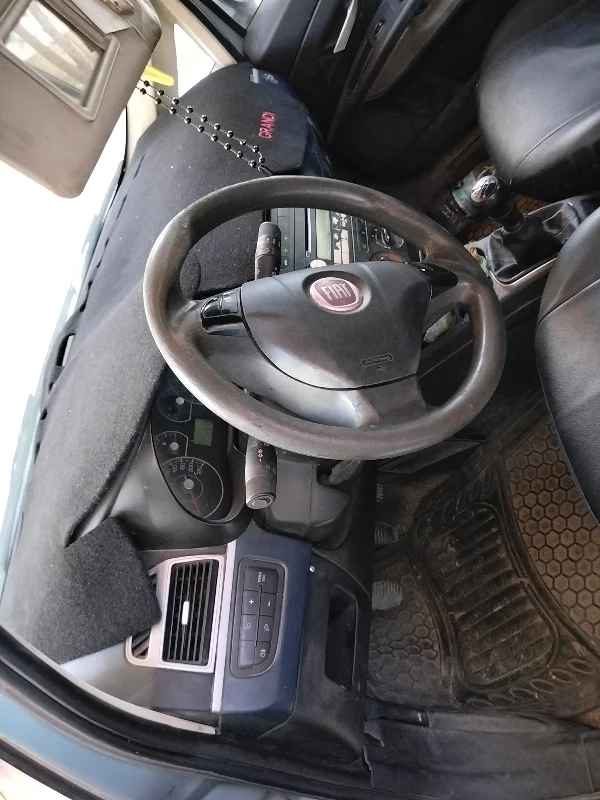 Fiat GRANDE PUNTO - Photo 4