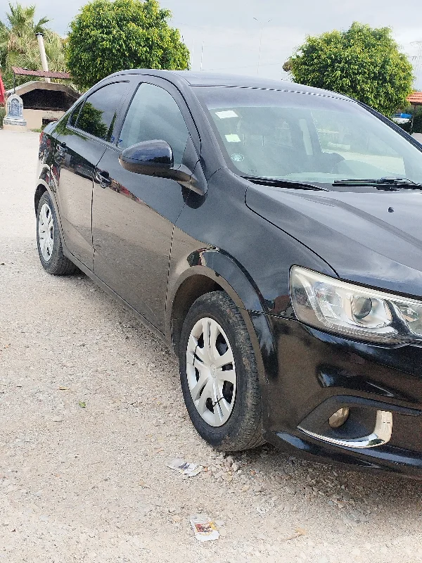 Chevrolet SONIC - Photo 2