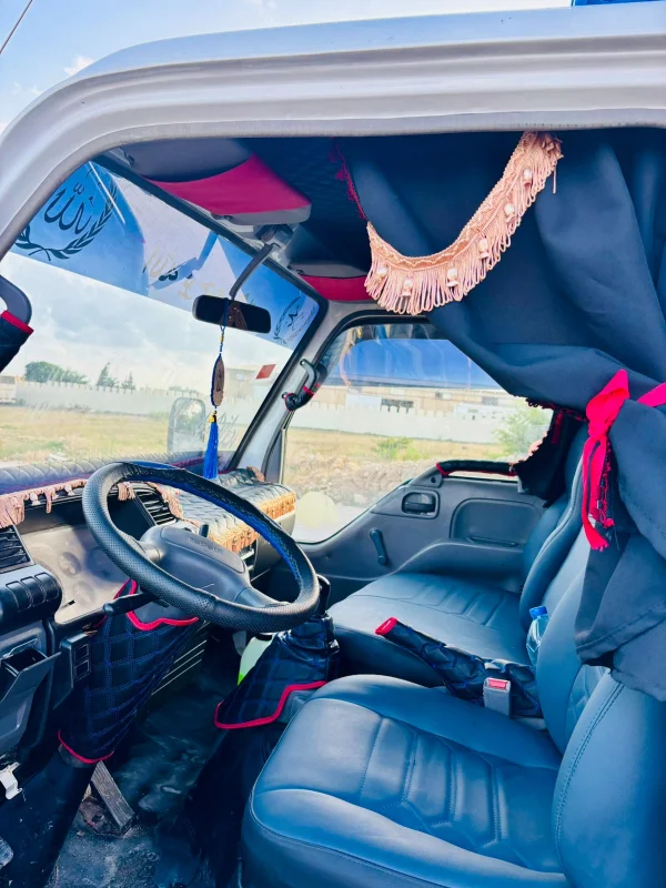 Isuzu AUTRE - Photo 5