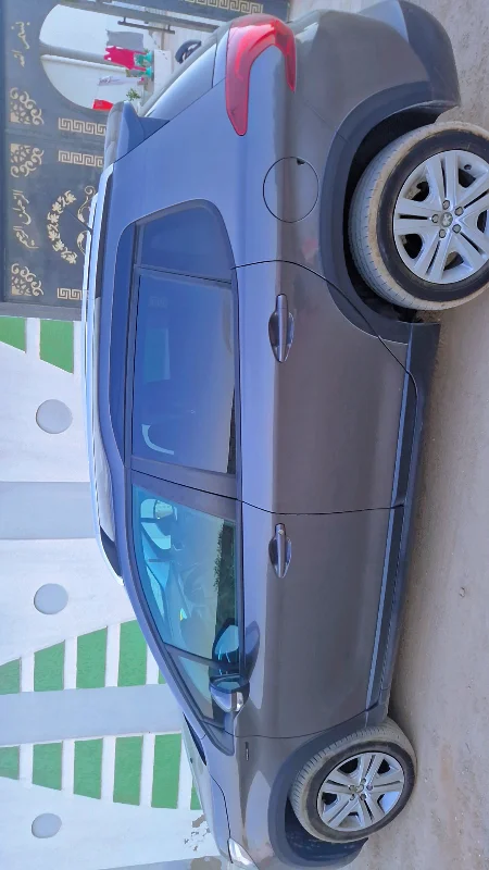 Peugeot 2008 - Photo 6