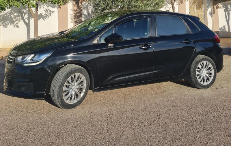 Citroen C4 - Photo 3