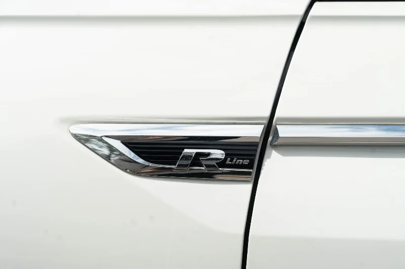 Volkswagen Tiguan - Photo 9