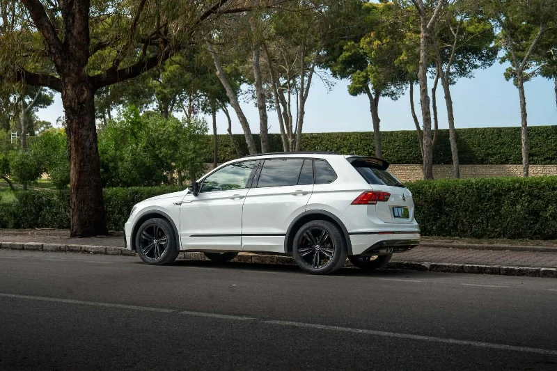 Volkswagen Tiguan - Photo 8